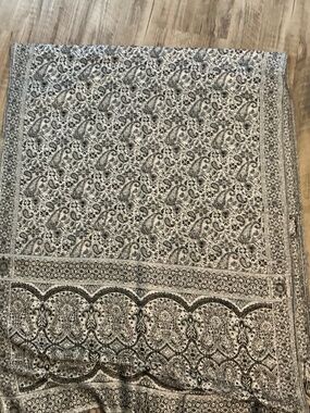 woven pashmina shawl